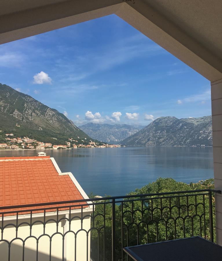 Appartamento Melodia del Mare Cattaro Esterno foto